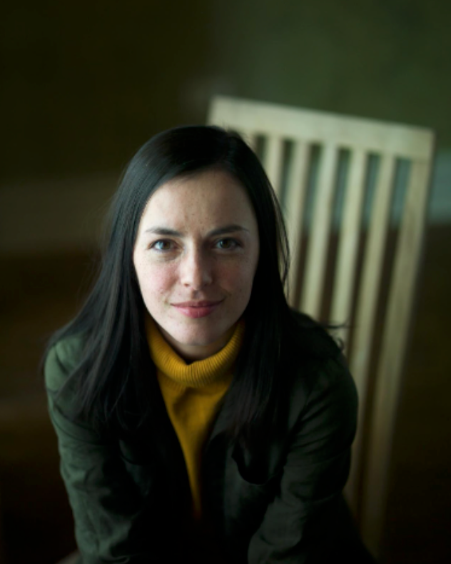Portretul artistei Corina Dragan