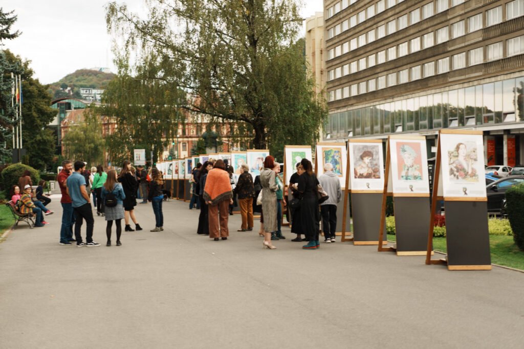 Expoziția Her Art Story