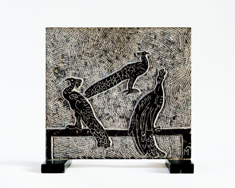 Milița Petrașcu – Placă decorativă sculptată pe ambele fețe