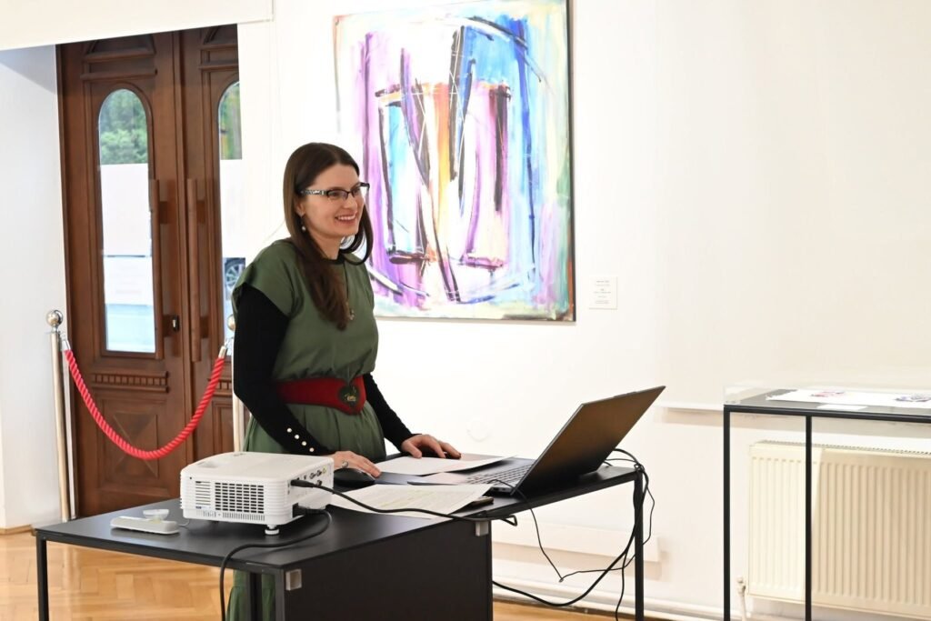 Conferința „Irina Lukász în colecția Muzeului de Artă Brașov”