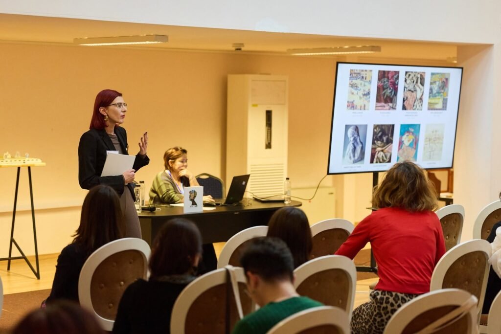 Conferința de Marketing Cultural & Educație Muzeală, prezentarea proiectului Her Art Story